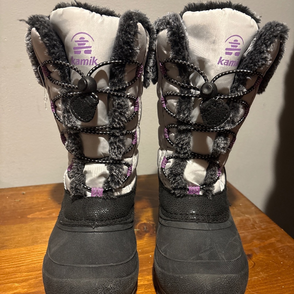 Waterproof snow boots